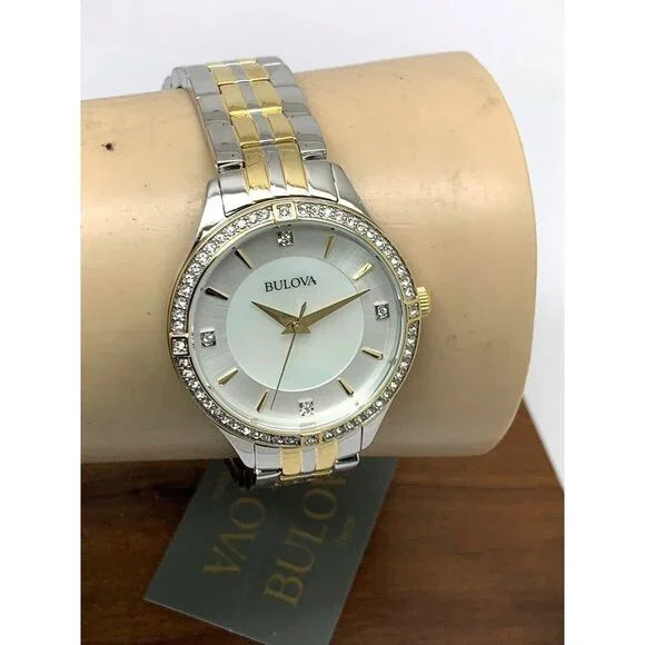 Bulova Women display picture 2